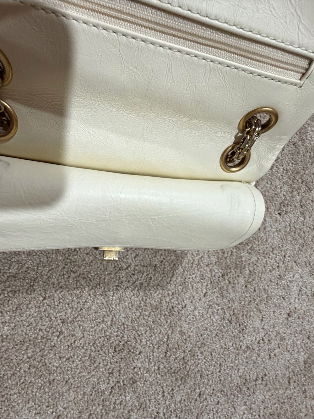 CHANEL Aged Calfskin Quilted 2.55 Reissue 224 Flap Ivory - Picture 12 of 16